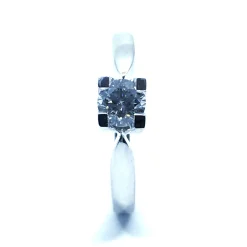 14 KT. HVIDGULD EVA RING MED BRILLANT 0,50 CT. W/SI
