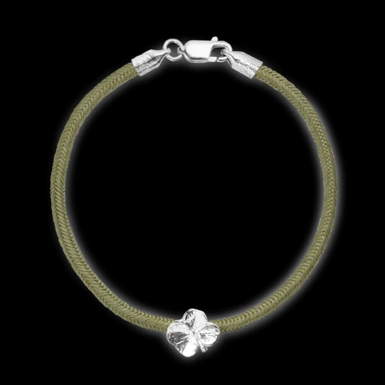 FLORA DANICA ARMBÅND OLIVEN MED SØLV FIRKLØVER - FLC-SILK-OLIVE-18-S