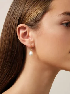 JULIE SANDLAU AFRODITE CHAIN ØRERINGE MED HVID PERLE - HKS812GDWHPLCZ