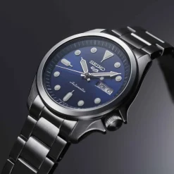 SEIKO 5 SPORT BLÅ SKIVE AUTOMATIK - SRPE53K1
