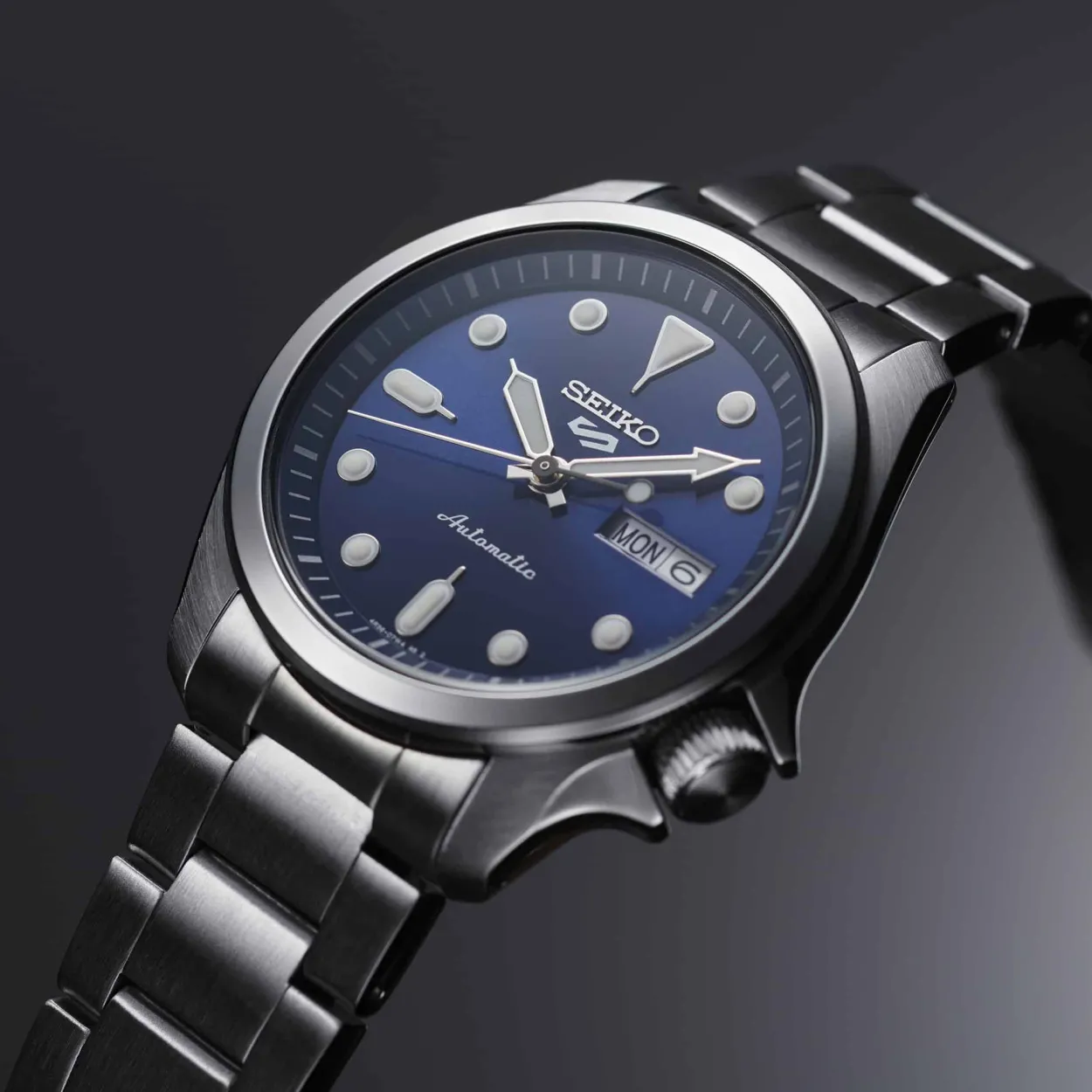 SEIKO 5 SPORT BLÅ SKIVE AUTOMATIK - SRPE53K1