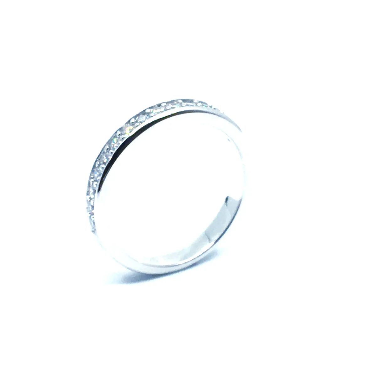 SØLV RING RHODINERET MED SYNETISKE ZIRKONIA