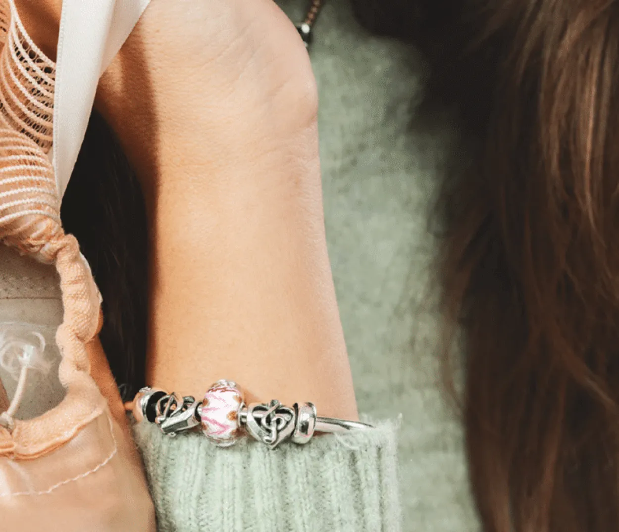 TROLLBEADS ROSA SYMFONI GLASKUGLE- TGLBE-30105